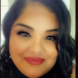 Meet your Posher, Roxanne